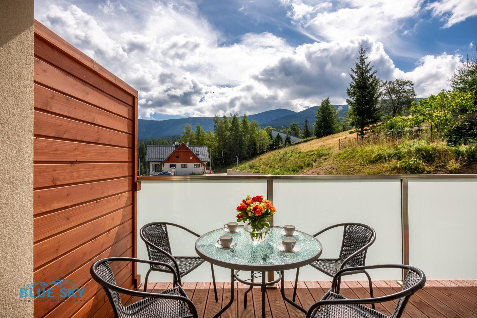 Apartamenty Bluesky - Karkonoska 13, Z Widokiem Na Gory, Blisko Szlakow I Wyciagow, W Zielonej Okolicy Karpacz Pokój zdjęcie